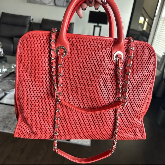 CHANEL Up In The Air Convertible Tote Bag in Red Authentic - Picture 4 of 12